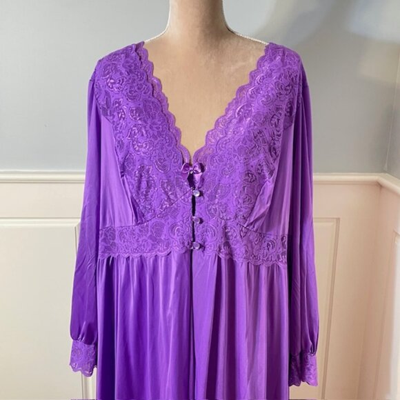 Shadowline Silhouette Lace Bodice Long NightGown & Robe Set Plus Size 2X - Picture 6 of 12